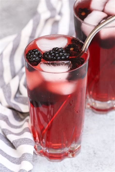 very berry hibiscus refresher copycat.